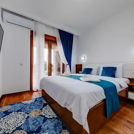 Presidente Apartment *