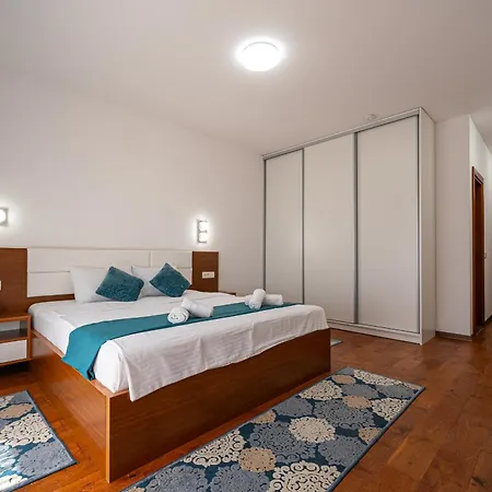 Apartment Presidente Budva